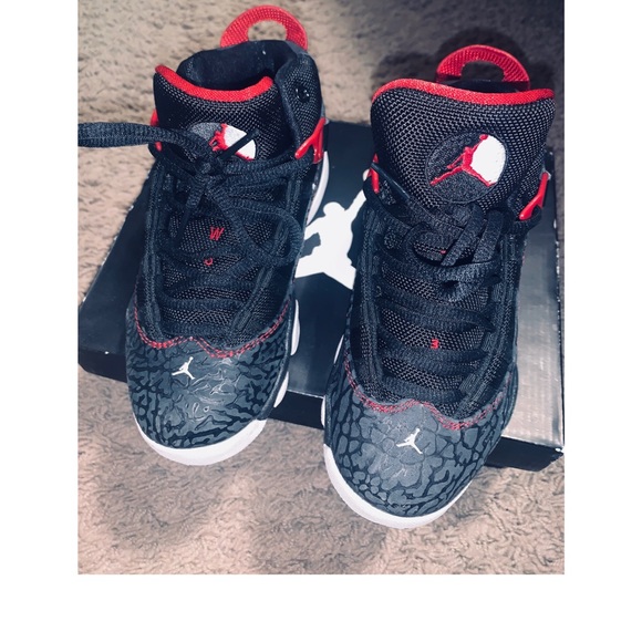 Jordan shoes - Picture 1 of 3